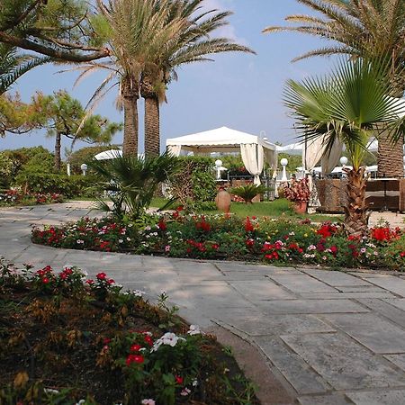 Domizia Palace Hotel Baia Domizia Facilities photo
